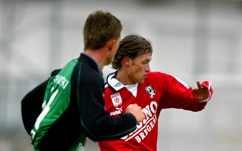 Thomasz Pekala durfte schon mit dem Bregenzer Vorgängerverein Bundesligaluft schnuppern, wie hier gegen Andreas Schrott