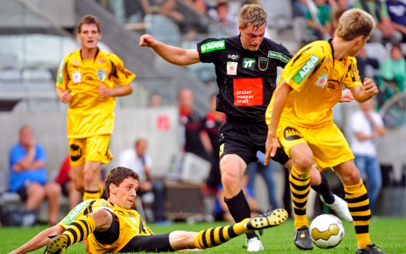 Wie verhext! Gegen sich tapfer wehrende Gratkorner wollte der Ball nicht ins Tor!