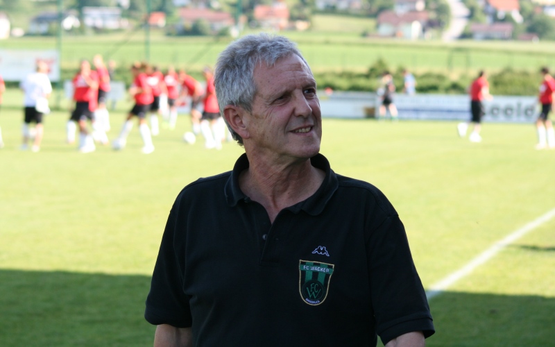 Horst Braun blickt in eine, aus sportlicher Sicht, rosige Zukunft im Tiroler Frauenfußball