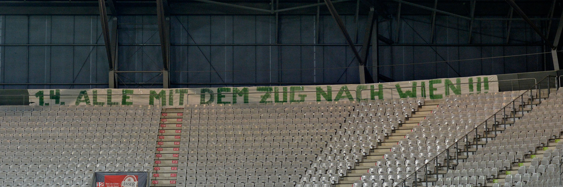 Schwarz-Grüne Unterstützung beim Westderby in Wien