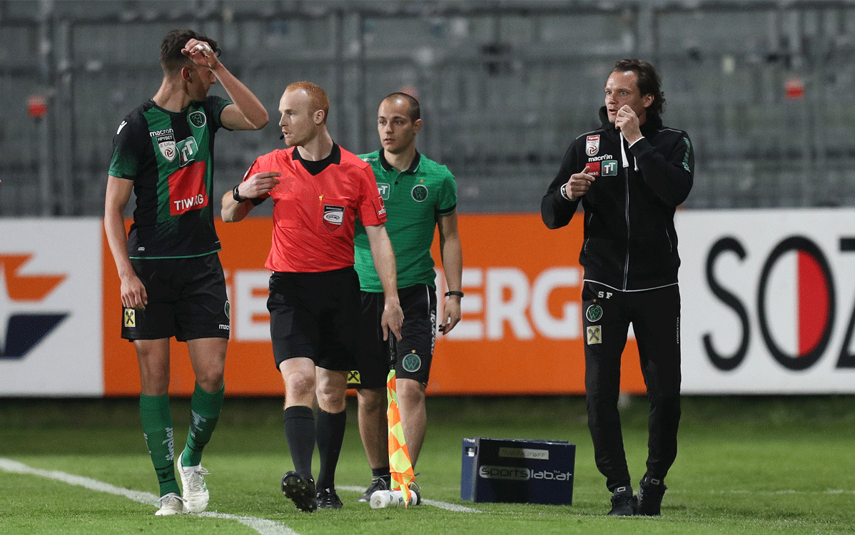 F. Schwarz: „Wir spielen attraktiven Fußball!“