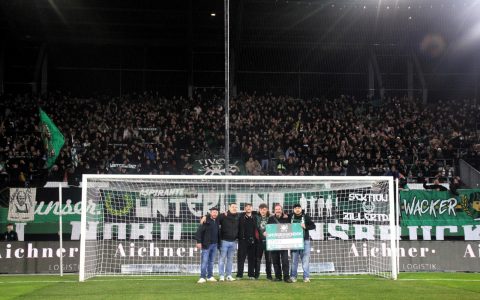 Schwarz-grüner Feiertag am Tivoli